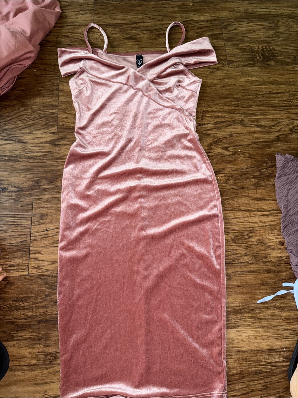 Windsor Dusty Rose Velvet Off-Shoulder Midi Dress